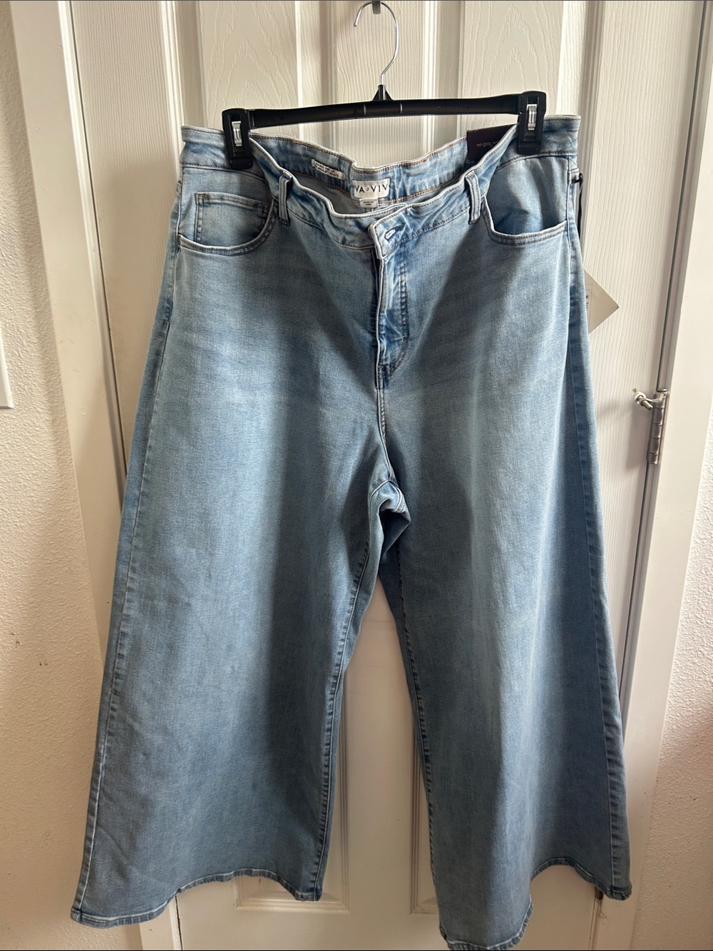 High Rise Wide Leg Jeans Size 22 Ava & Viv Light Blue